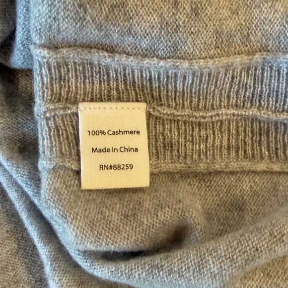 SUBTLE LUXURY Nelly Cashmere oversized V-neck Pullover in Whisper Gray sz M/L - Picture 7 of 8